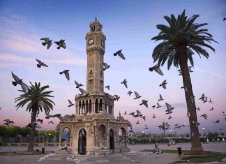 Konak Square & Izmir Clock Tower