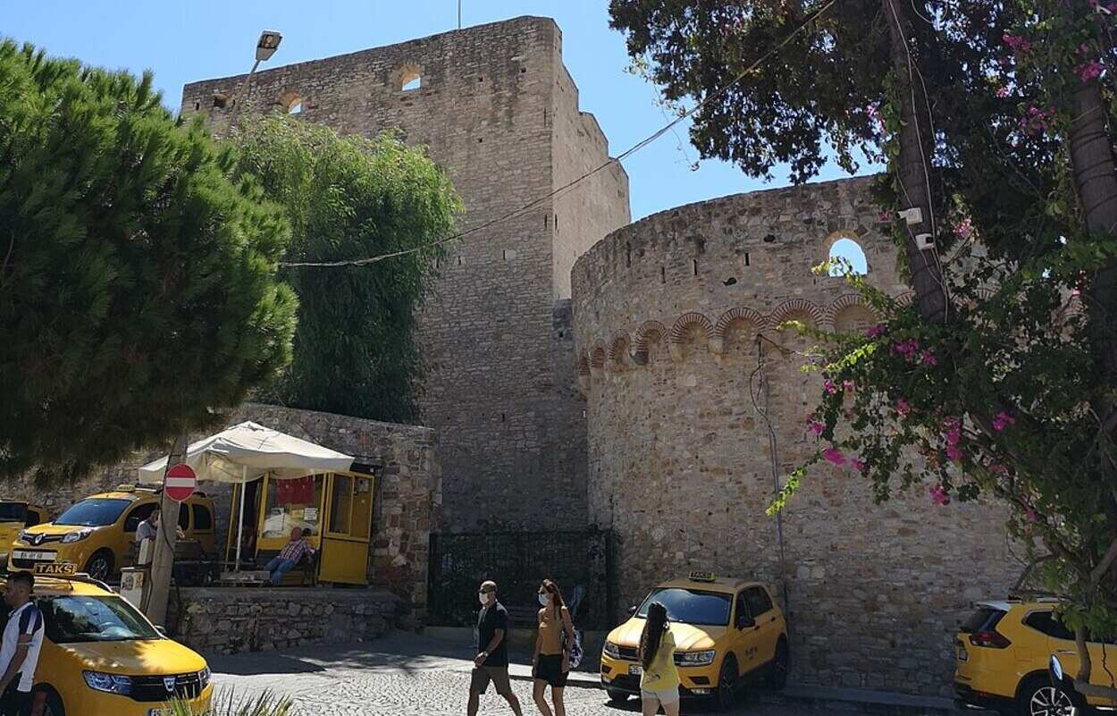 Velvet Castle İzmir