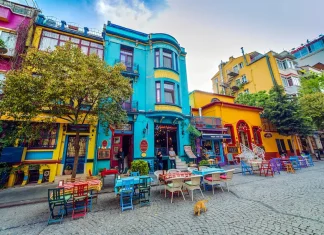 Hotels vs Airbnb in Turkey